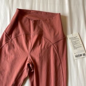 NWT Unlimit HR Tight 25” size 6